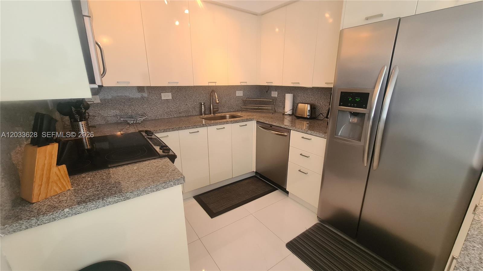 FLAMINGO SOUTH BEACH I CO - Residential Lease