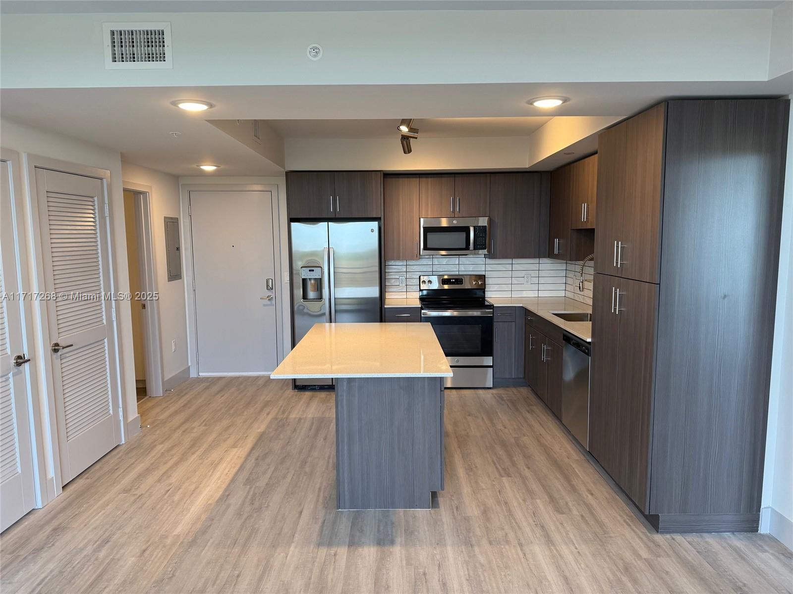 RAMBLEWOOD SOUTH - Residential Lease