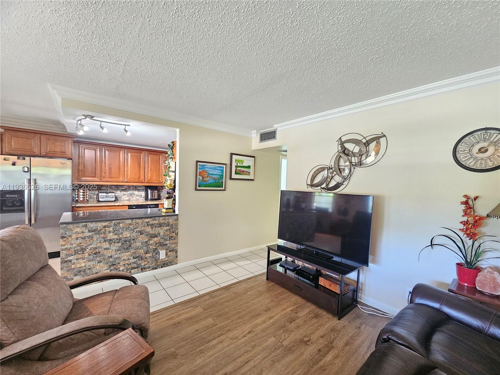 ISLEWOOD C CONDO - Residential
