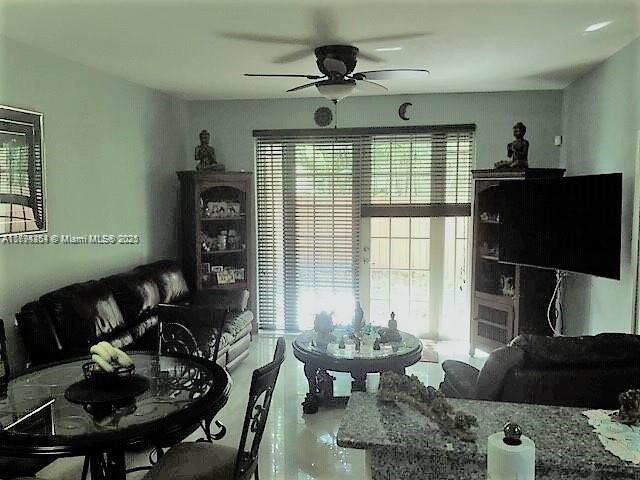 SAVANNAH AT DORAL - Residential