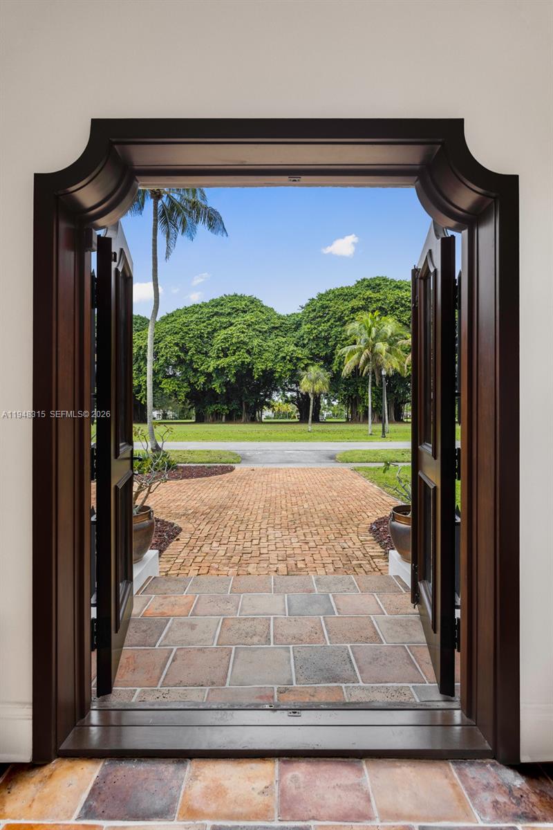 CORAL GABLES SEC E - Residential