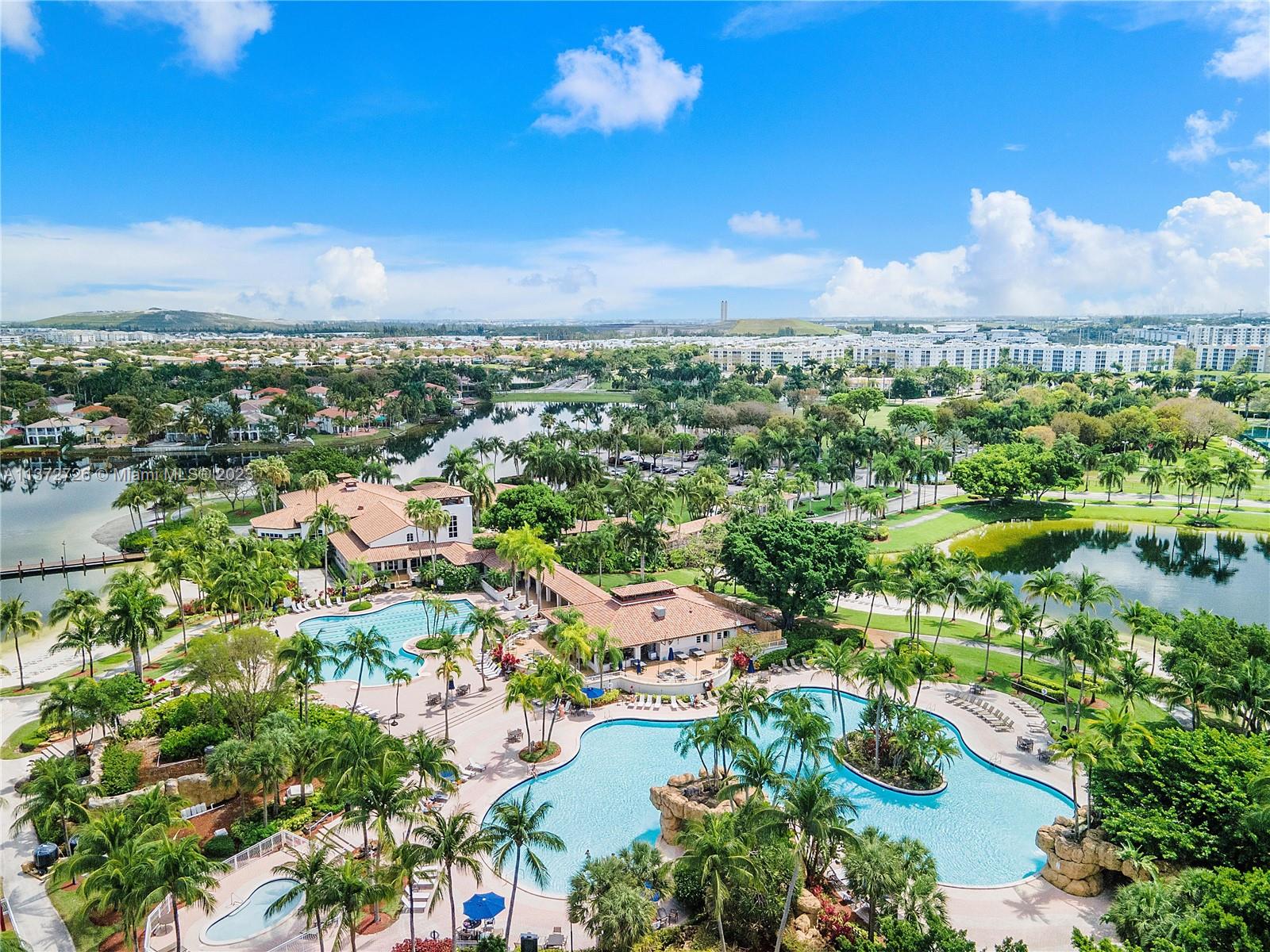 DORAL ISLES MARTINIQUE - Residential