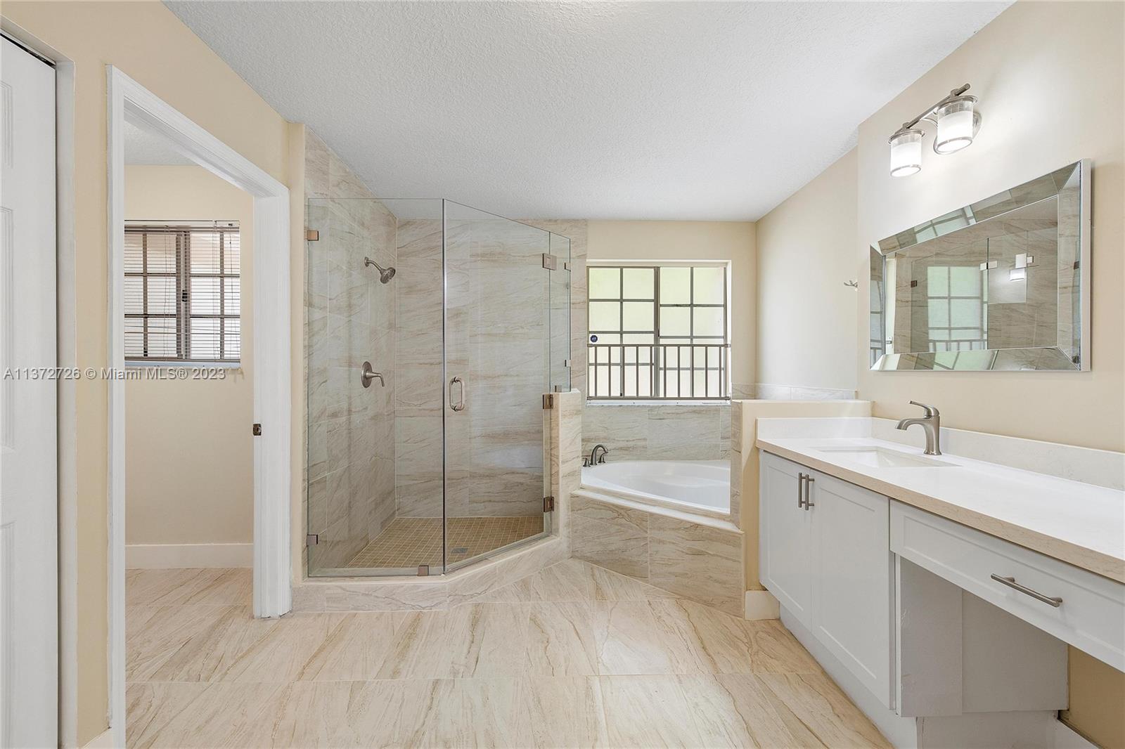 DORAL ISLES MARTINIQUE - Residential