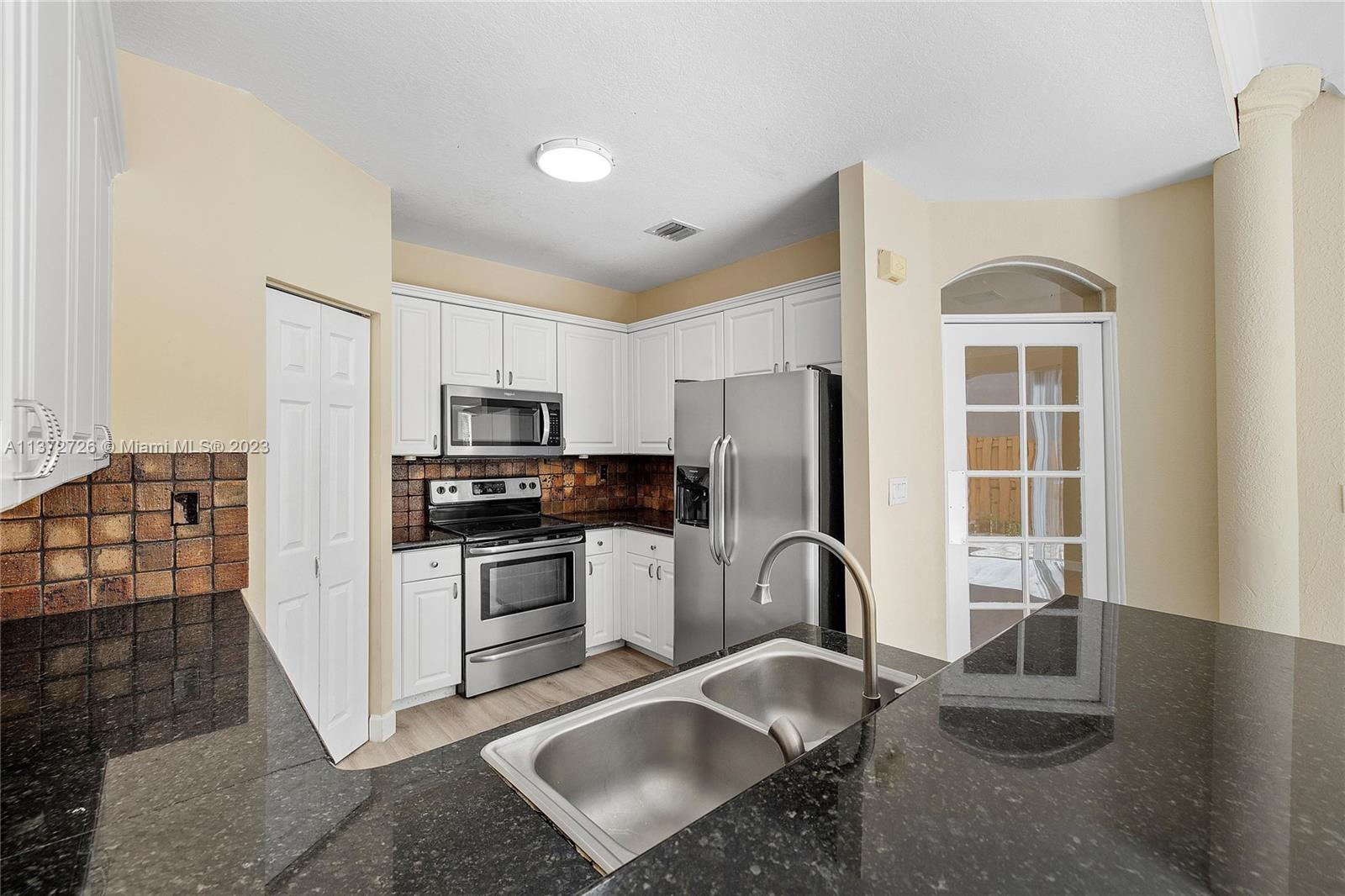 DORAL ISLES MARTINIQUE - Residential