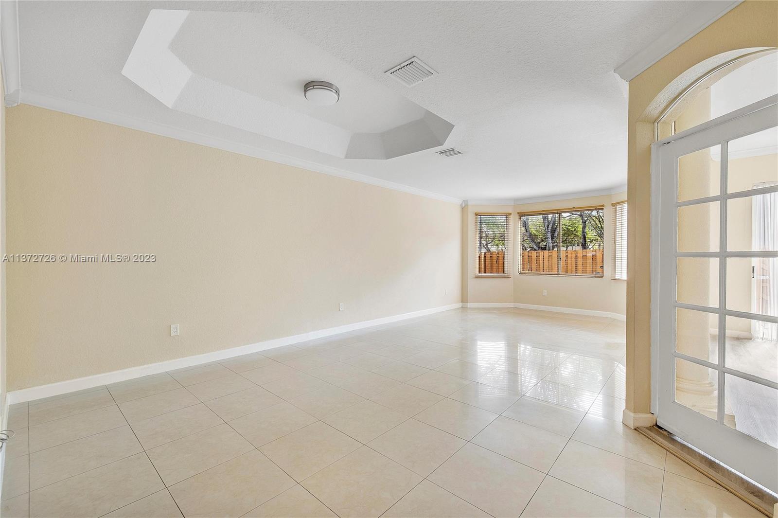 DORAL ISLES MARTINIQUE - Residential