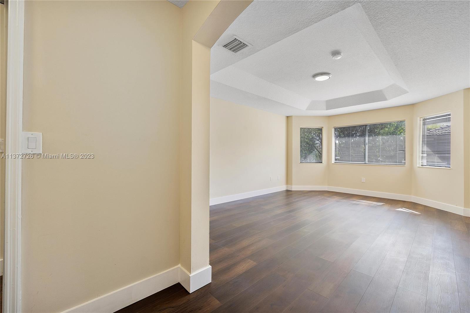 DORAL ISLES MARTINIQUE - Residential
