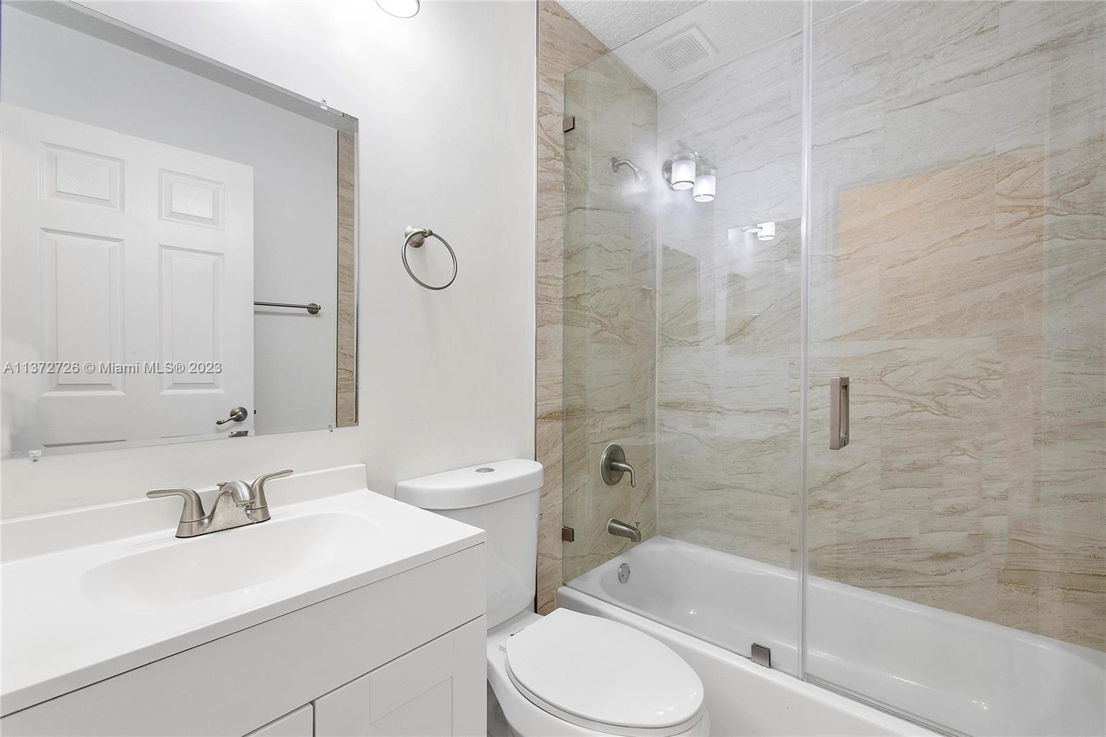 DORAL ISLES MARTINIQUE - Residential