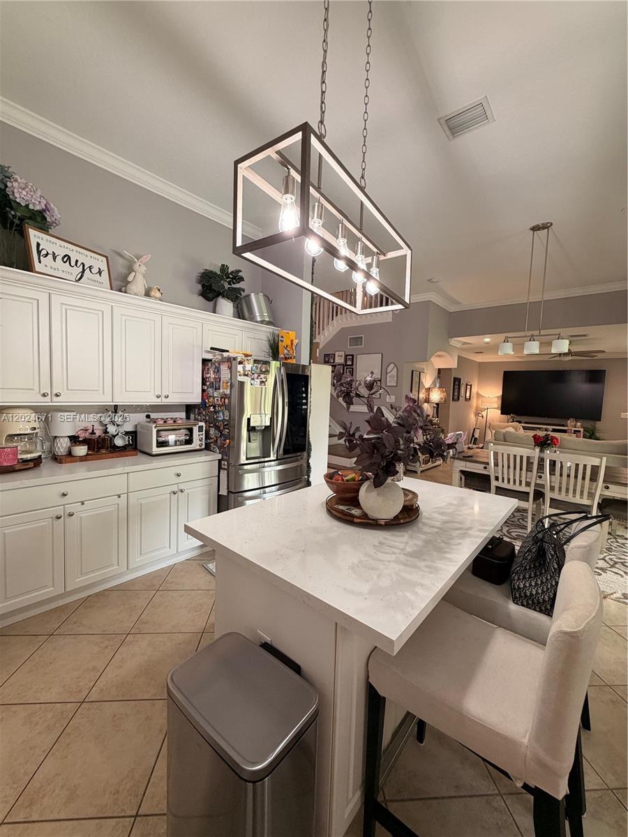 FLORIDIAN BAY ESTATES - Residential Lease