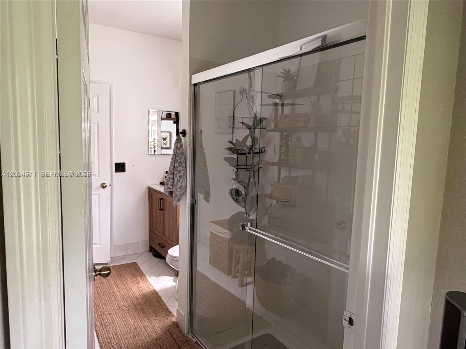 FLORIDIAN BAY ESTATES - Residential Lease