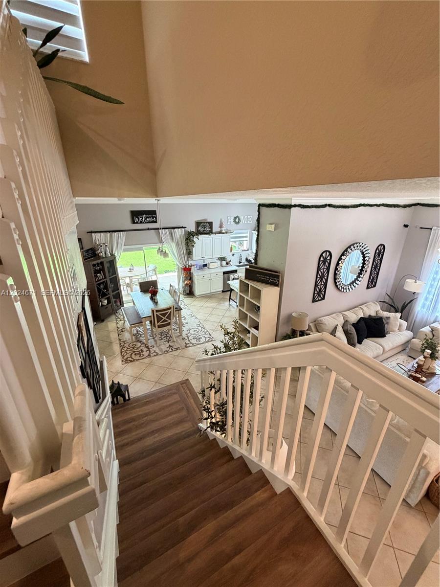 FLORIDIAN BAY ESTATES - Residential Lease