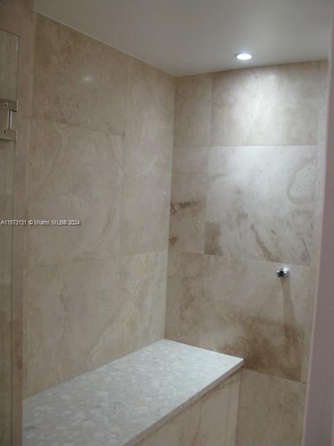 ROYAL PALM VILLAS CONDO - Residential Lease