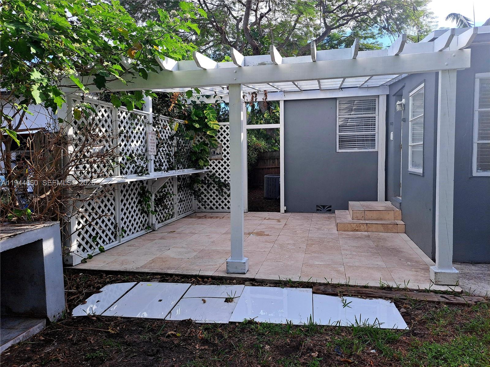 PARKERS SHORES - Residential