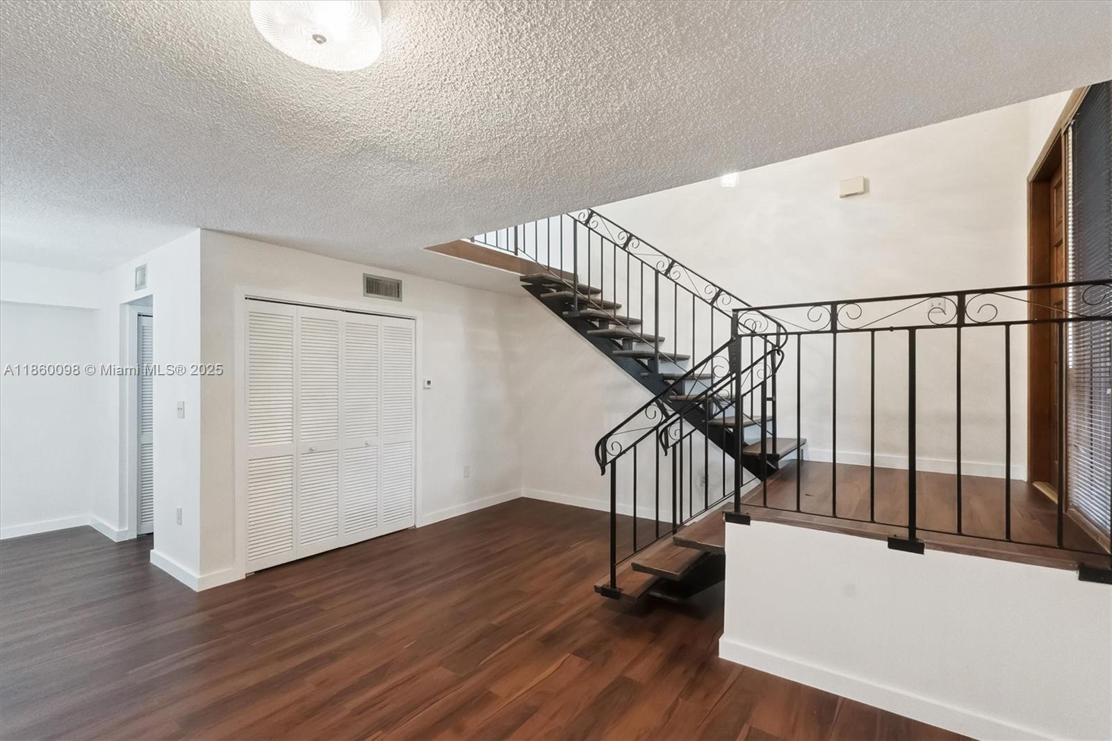 SUMMERSET CONDO PH I - Residential
