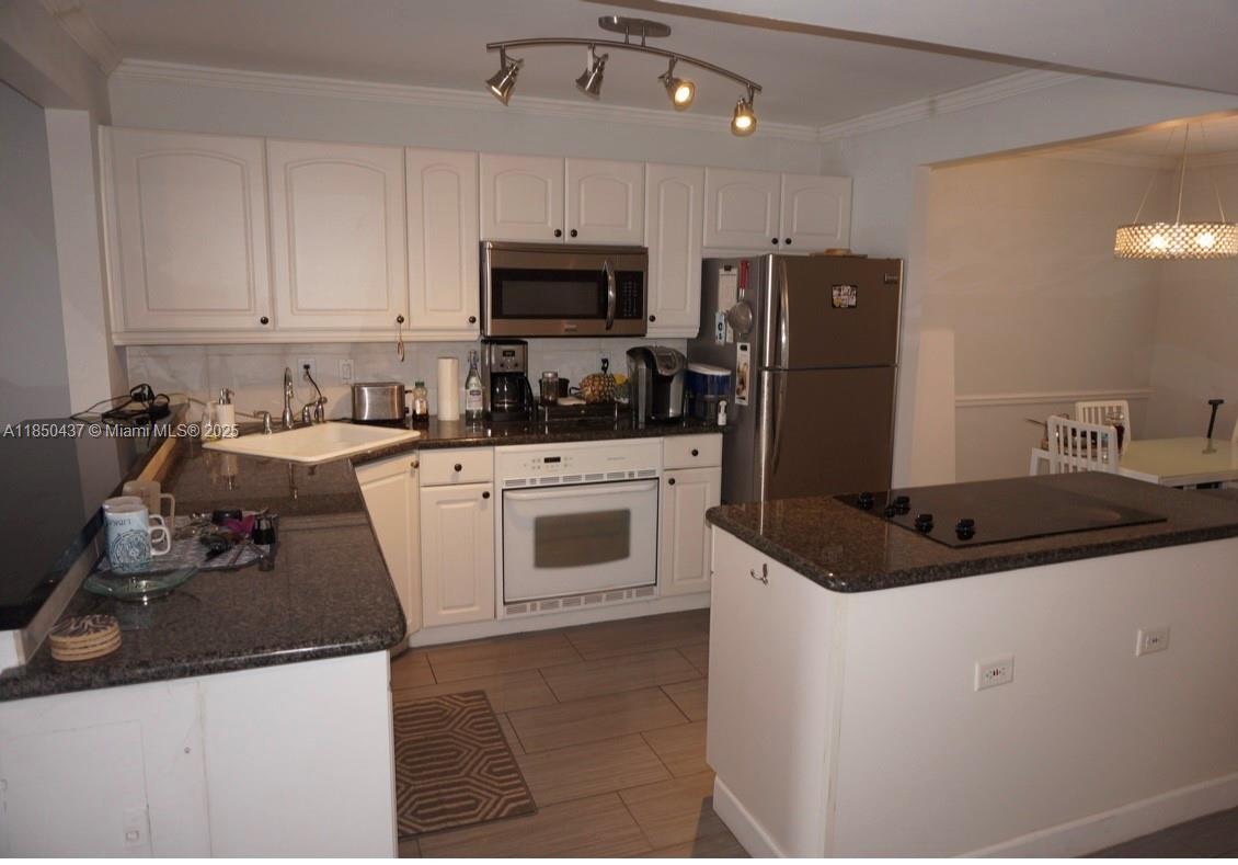 ISLAND CLUB THREE CONDO - Residential