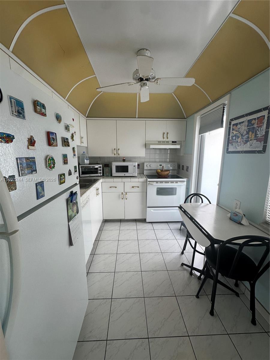 FAIRWAYS ROYALE CONDO - Residential