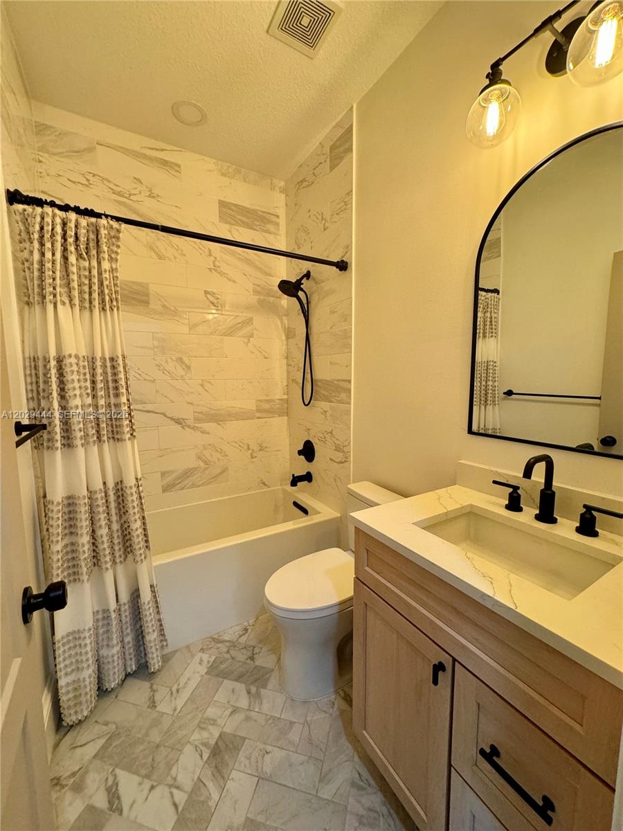 FAIRFIELD GARDENS - Residential Lease