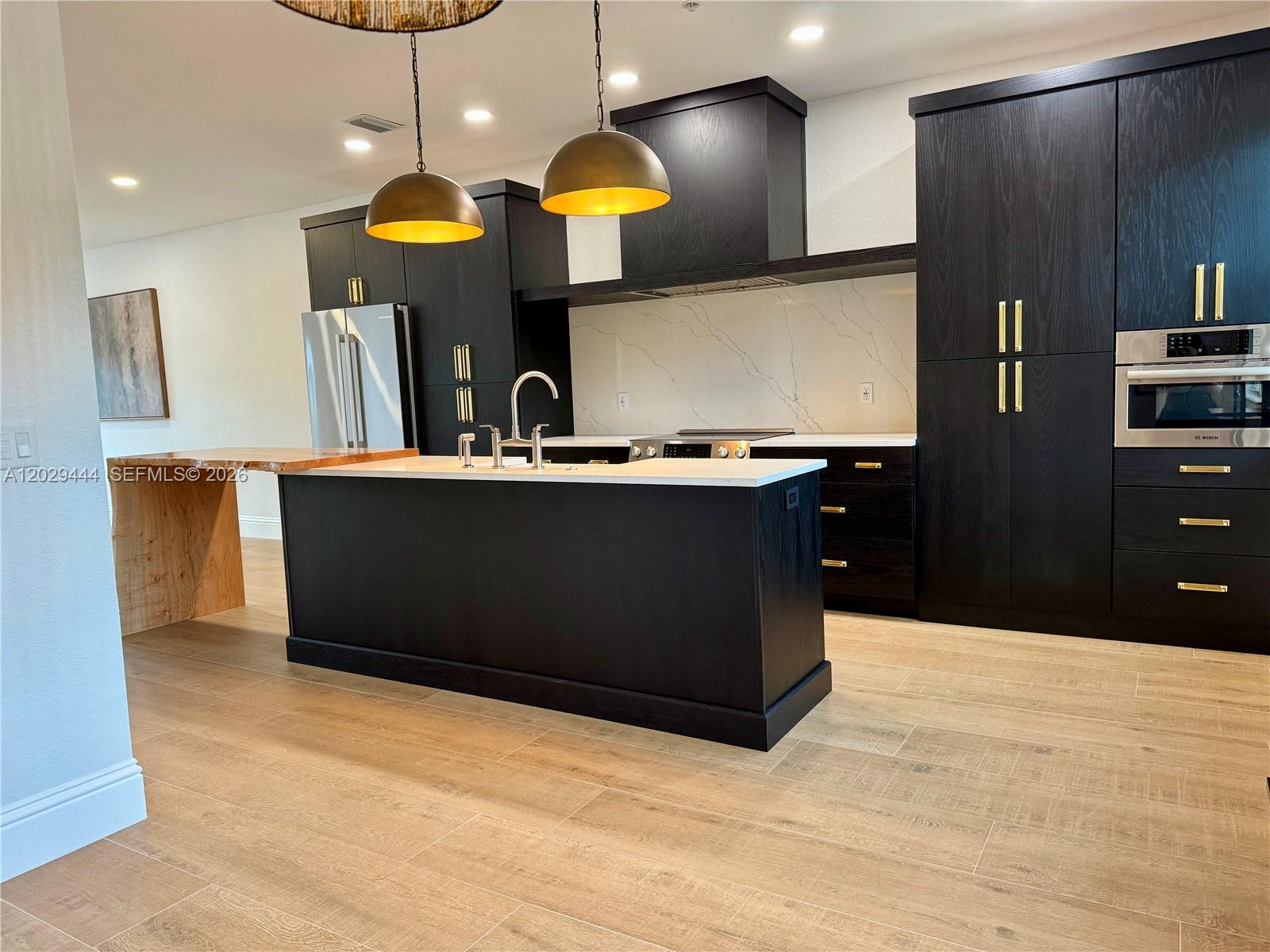 FAIRFIELD GARDENS - Residential Lease
