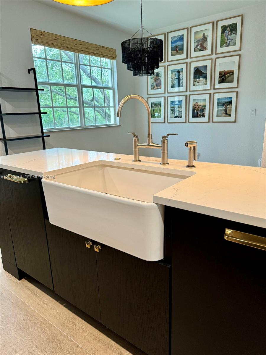 FAIRFIELD GARDENS - Residential Lease