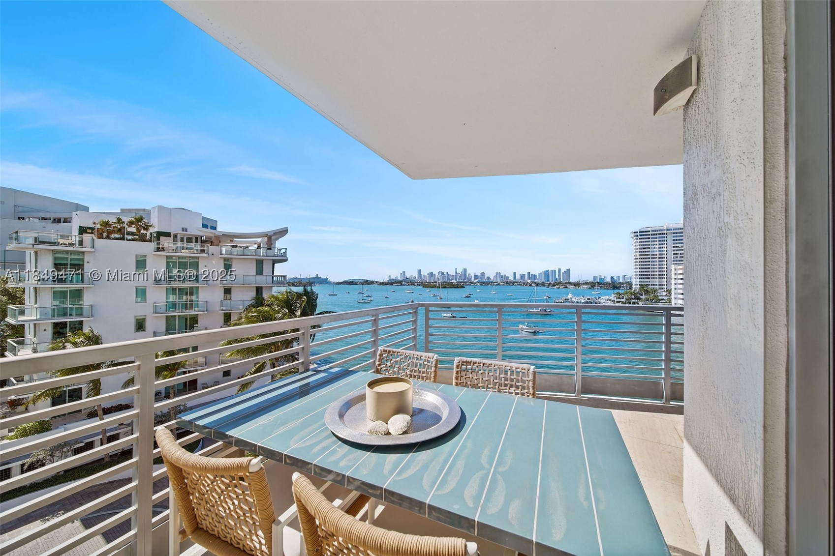 CAPRI SOUTH BEACH CONDO - Residential