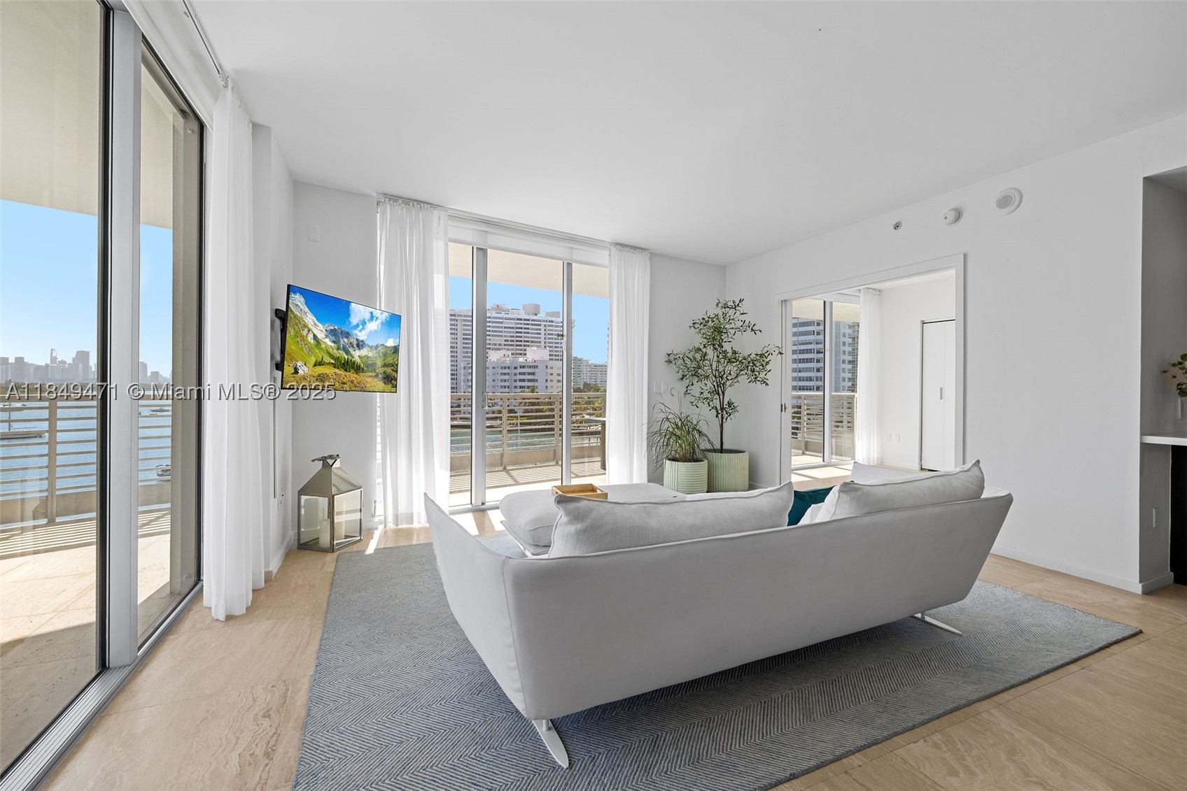 CAPRI SOUTH BEACH CONDO - Residential
