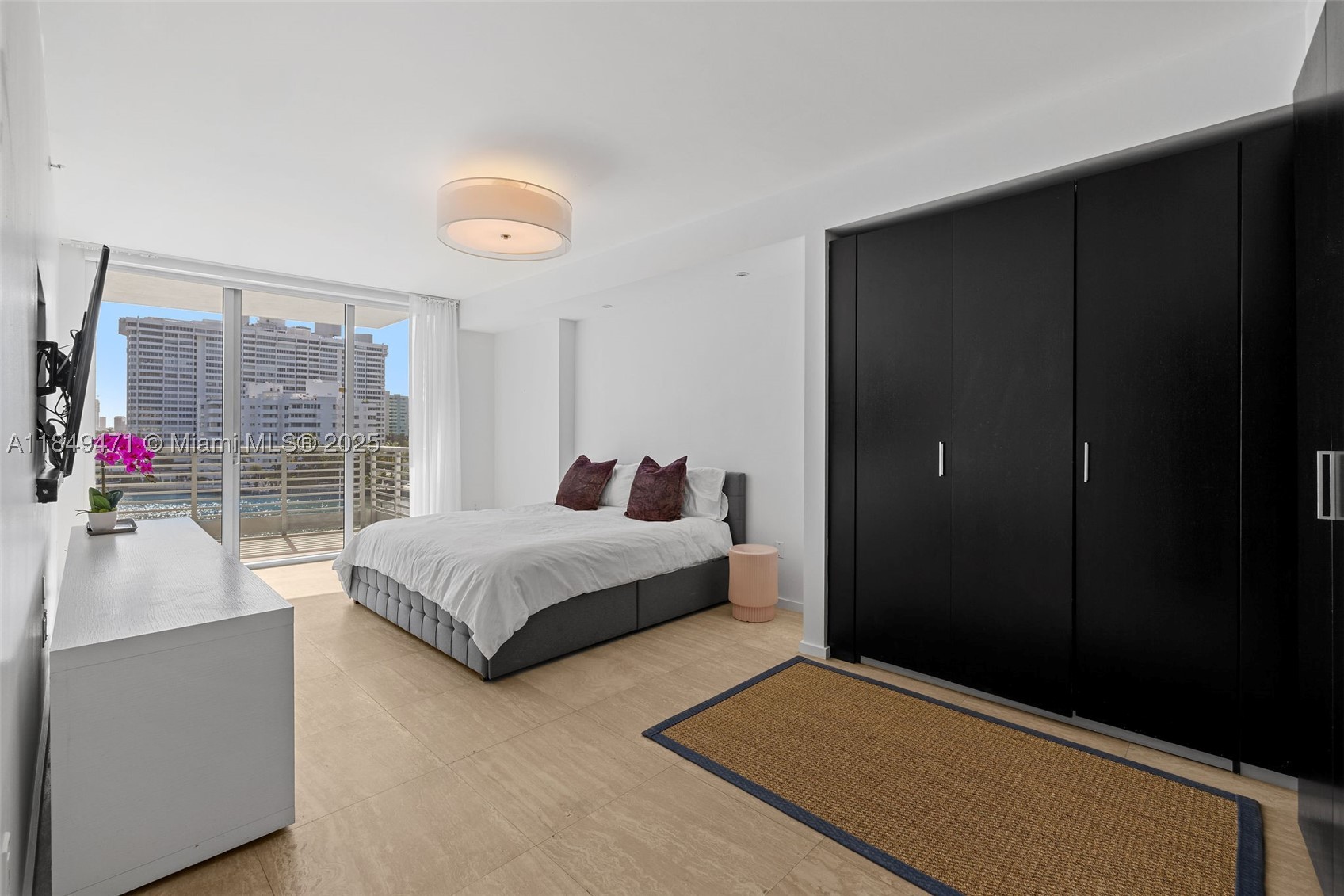 CAPRI SOUTH BEACH CONDO - Residential