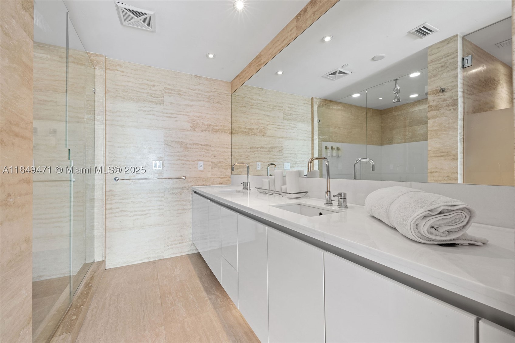 CAPRI SOUTH BEACH CONDO - Residential