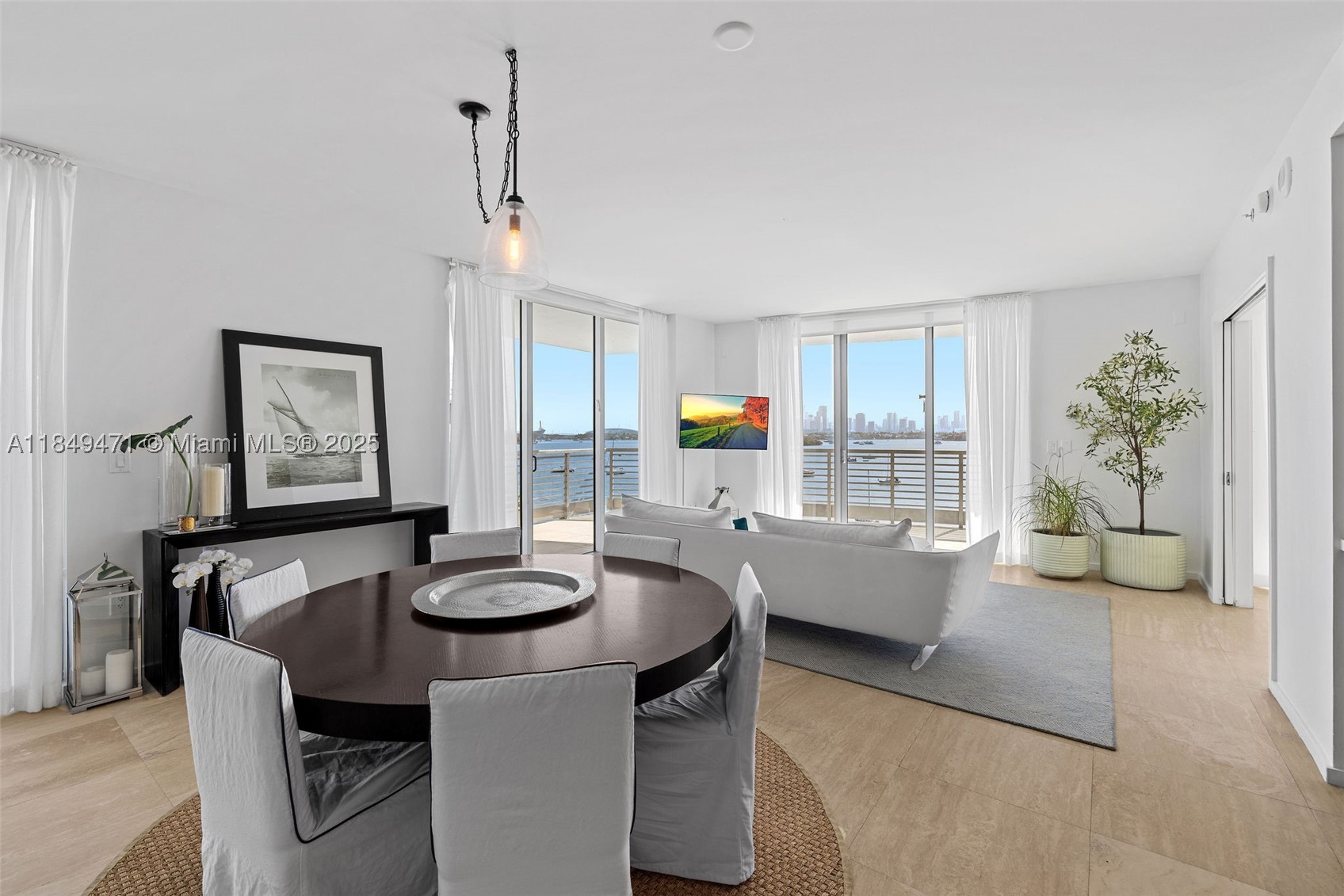 CAPRI SOUTH BEACH CONDO - Residential