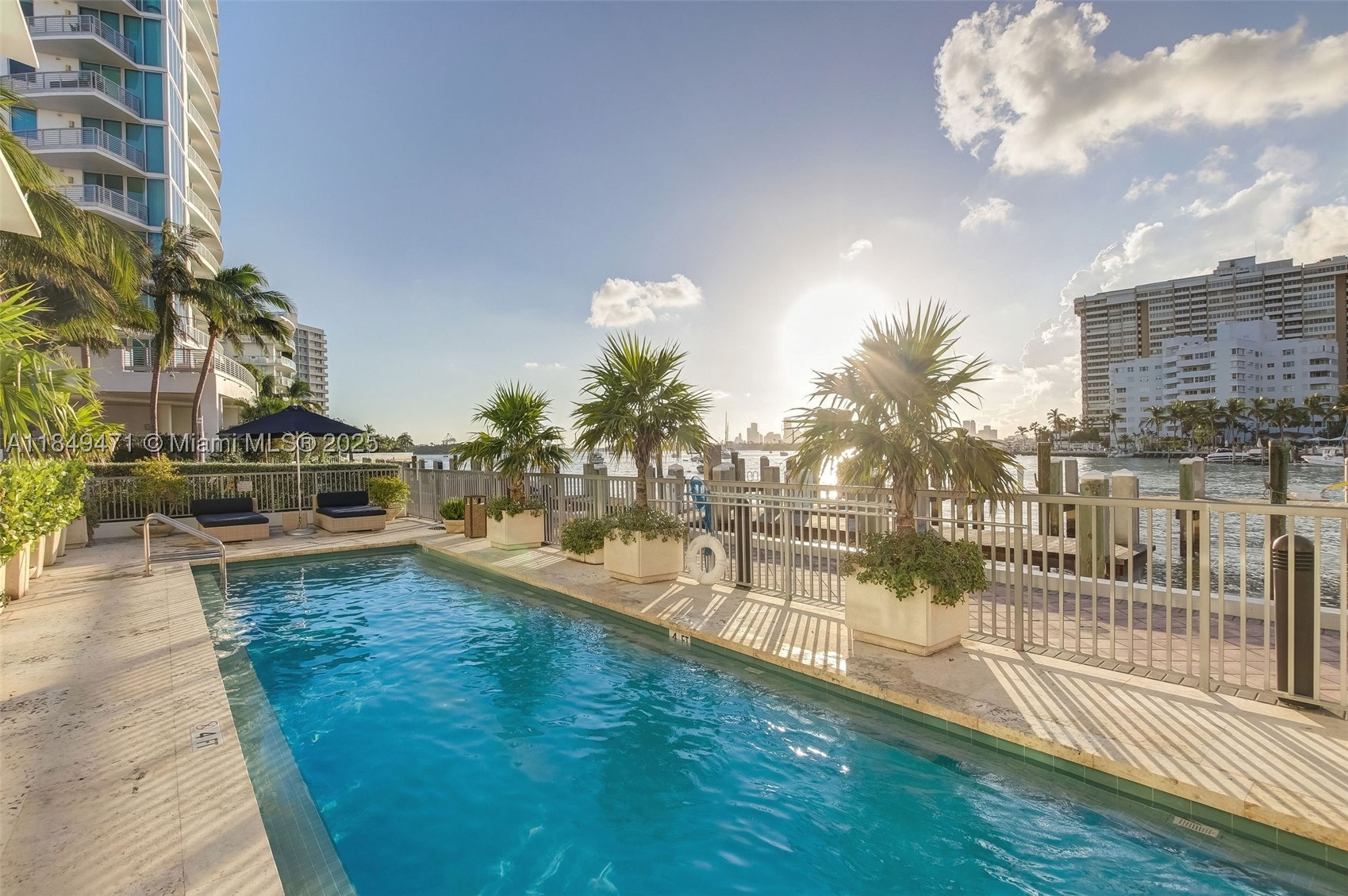 CAPRI SOUTH BEACH CONDO - Residential