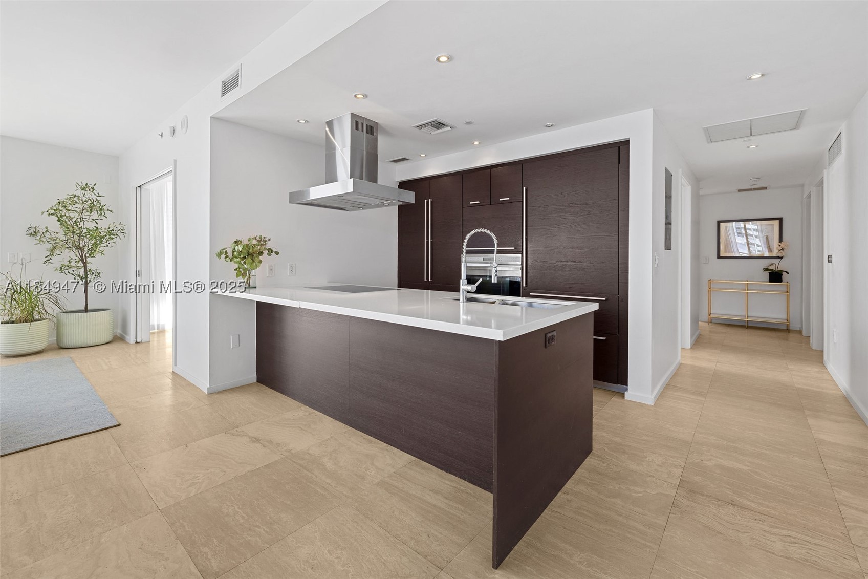 CAPRI SOUTH BEACH CONDO - Residential