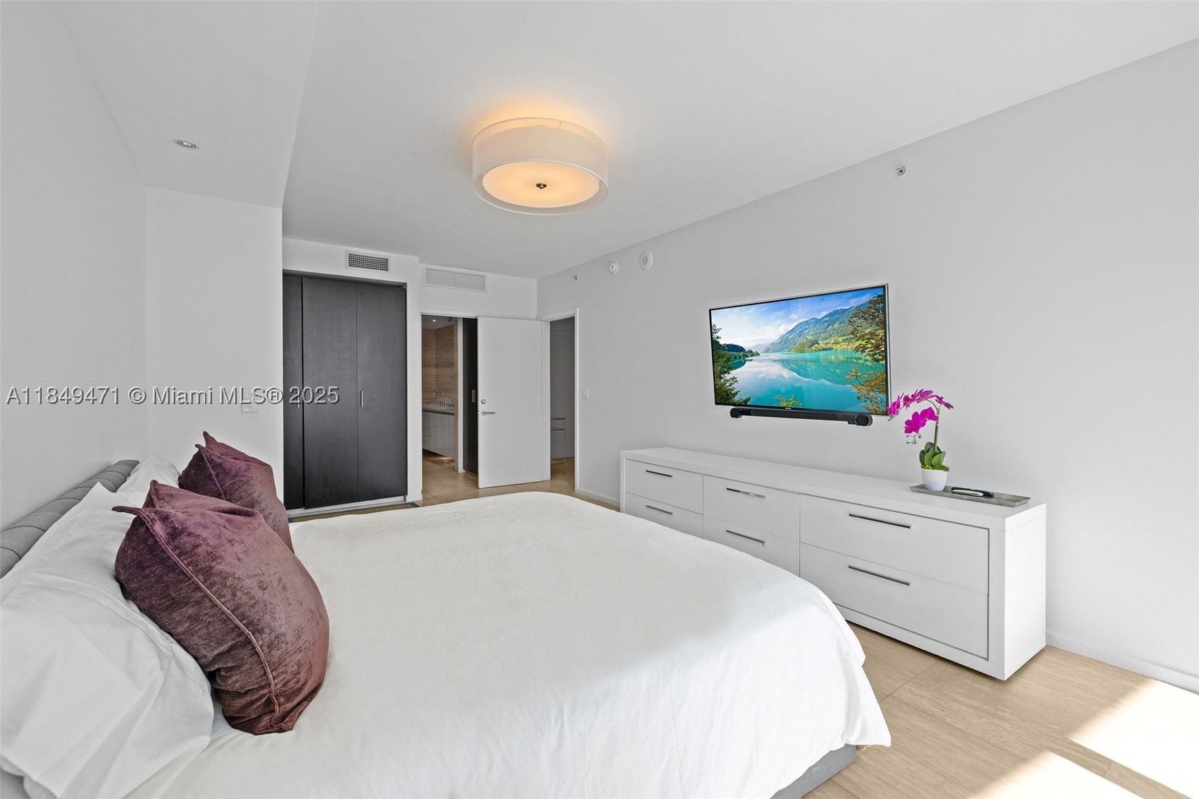 CAPRI SOUTH BEACH CONDO - Residential