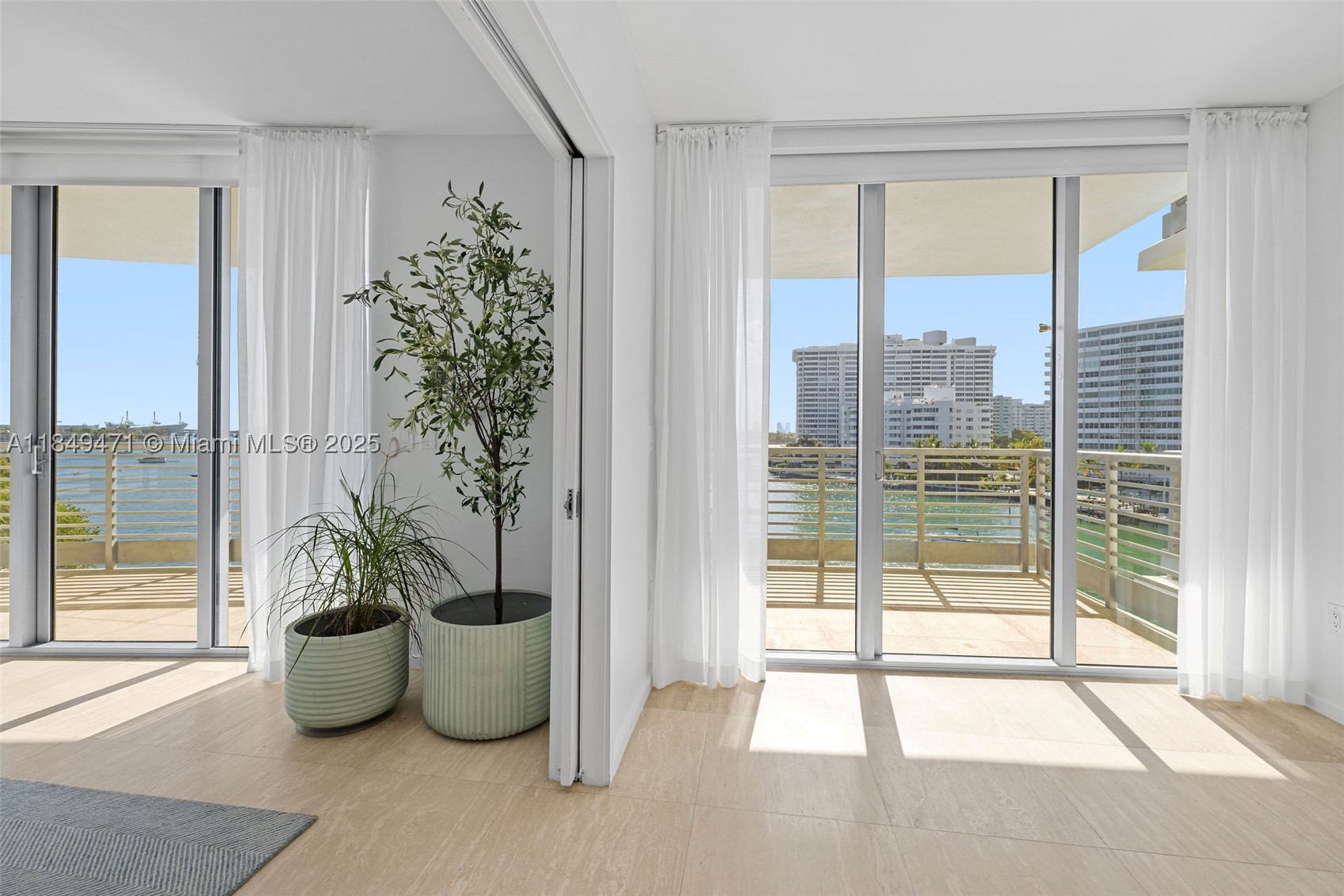 CAPRI SOUTH BEACH CONDO - Residential