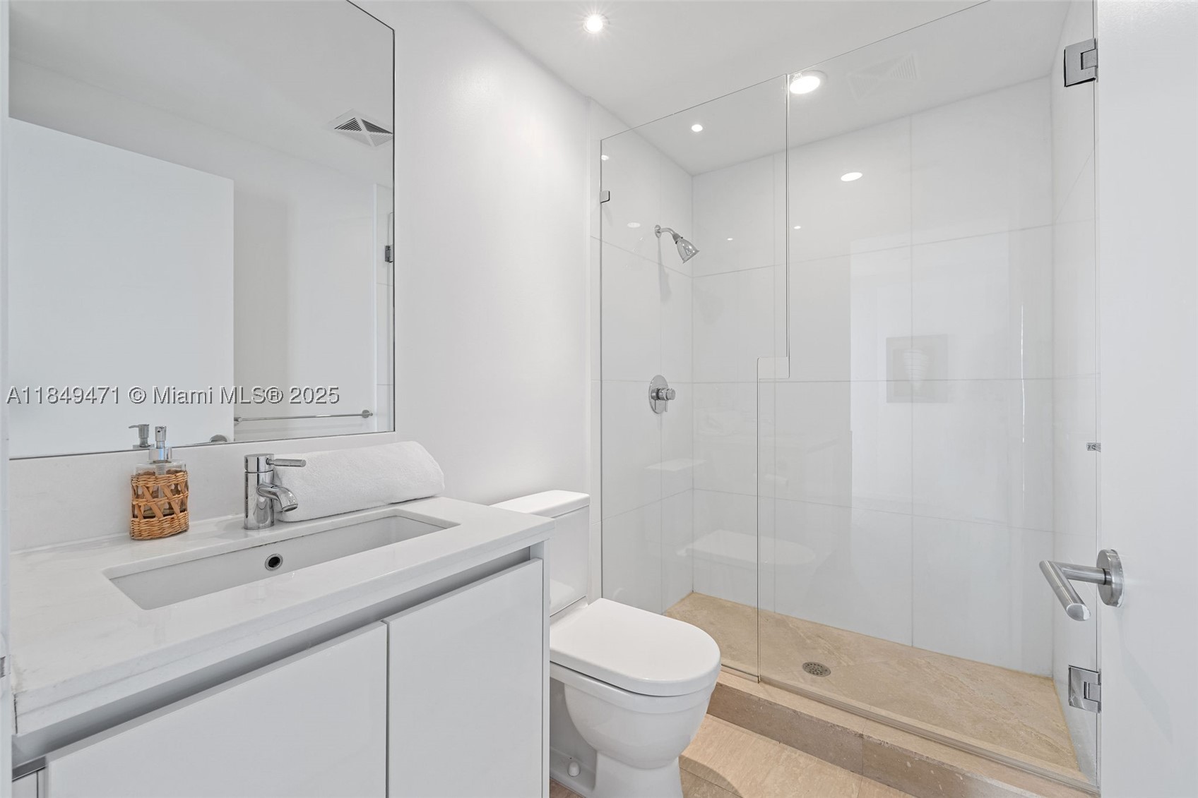 CAPRI SOUTH BEACH CONDO - Residential