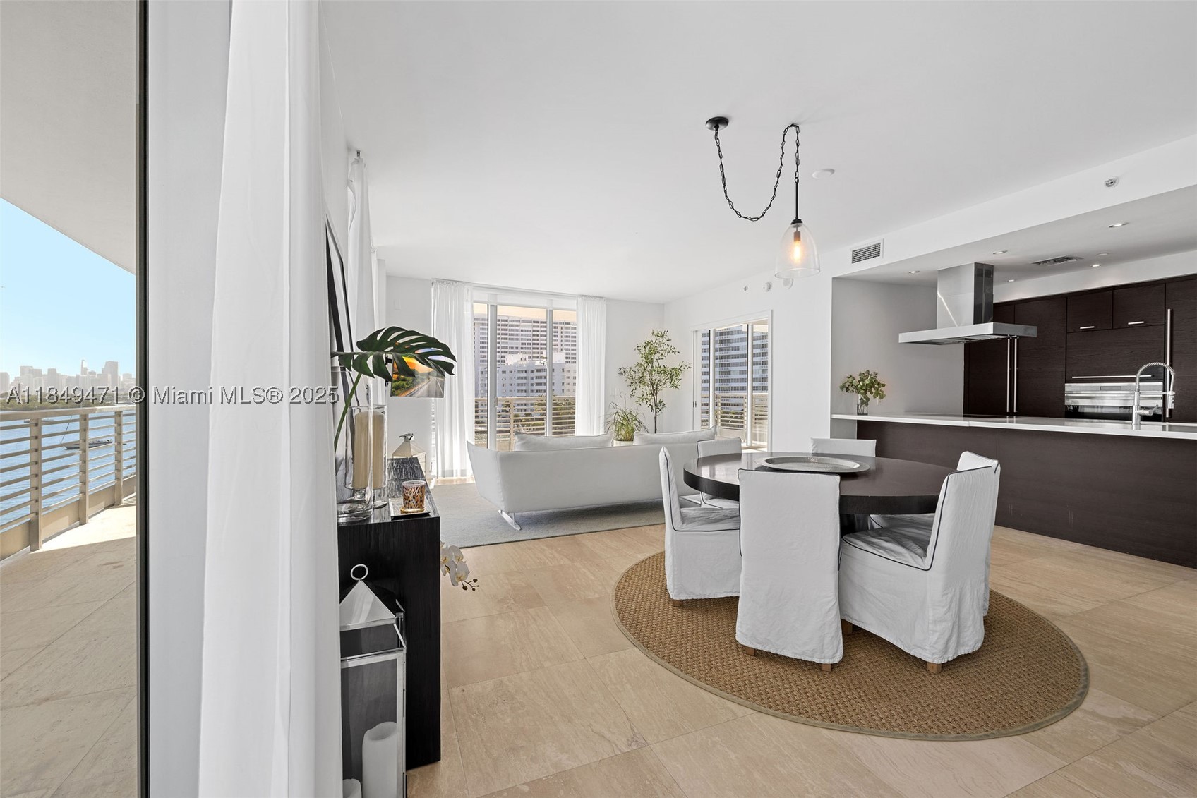 CAPRI SOUTH BEACH CONDO - Residential