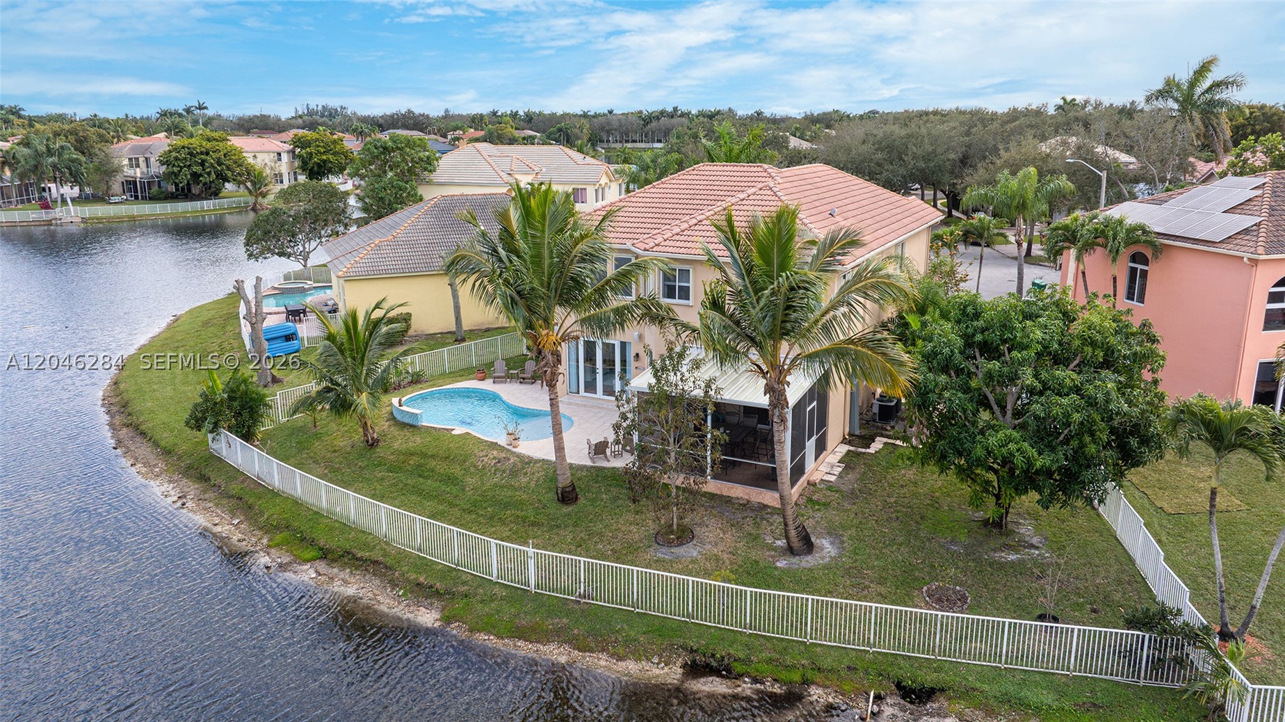 POD 10 AT MONARCH LAKES - Residential