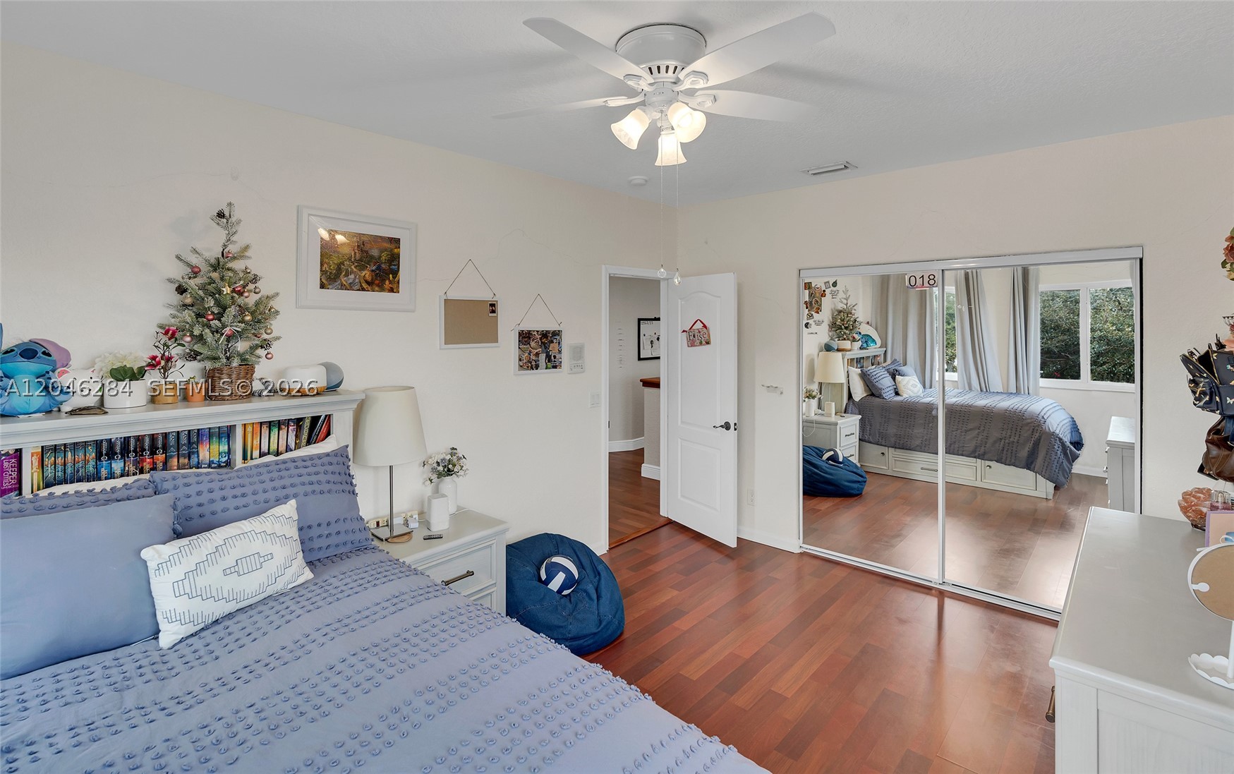 POD 10 AT MONARCH LAKES - Residential