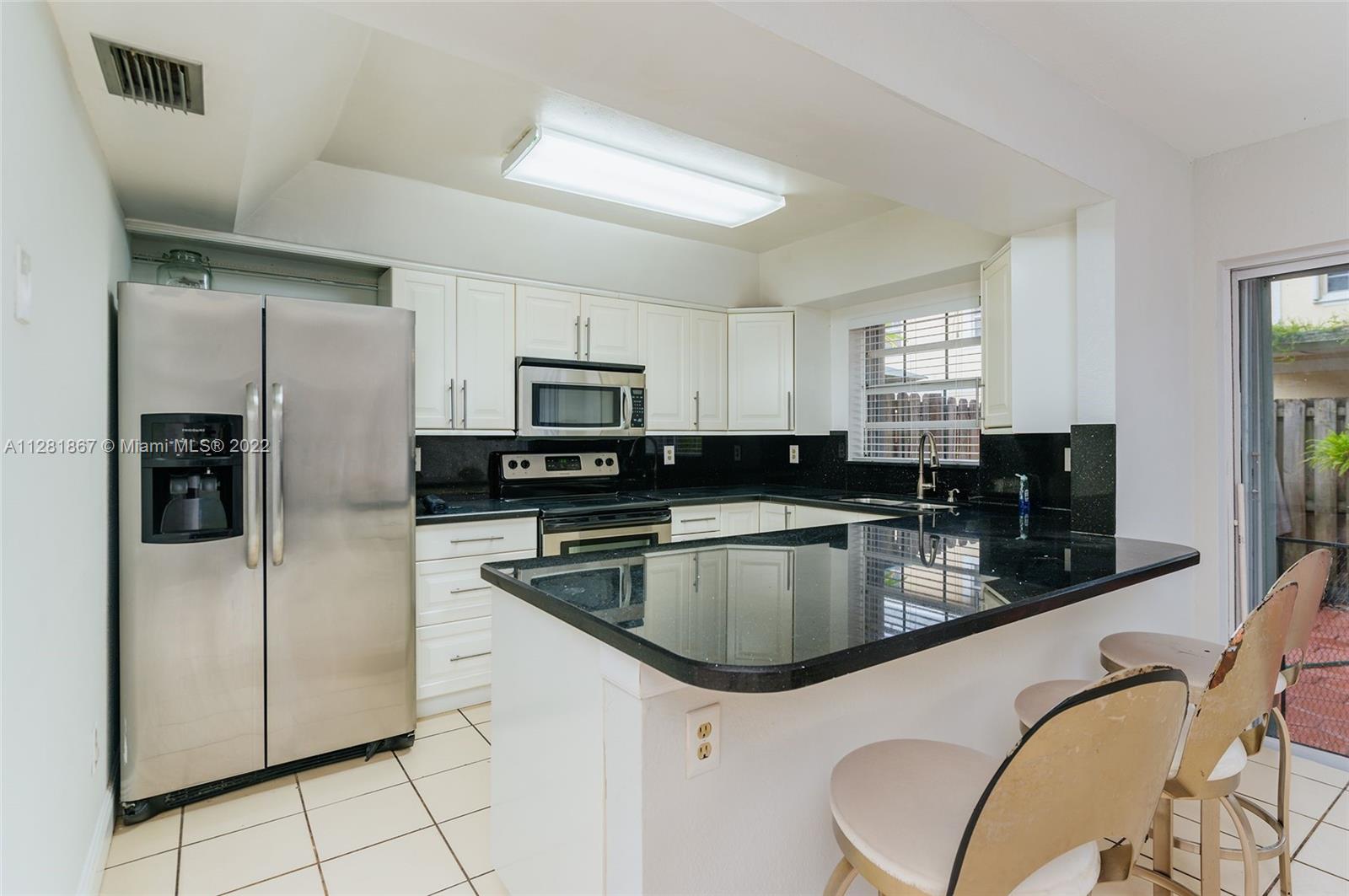 FLAMINGO GARDENS PH 5 - Residential Lease