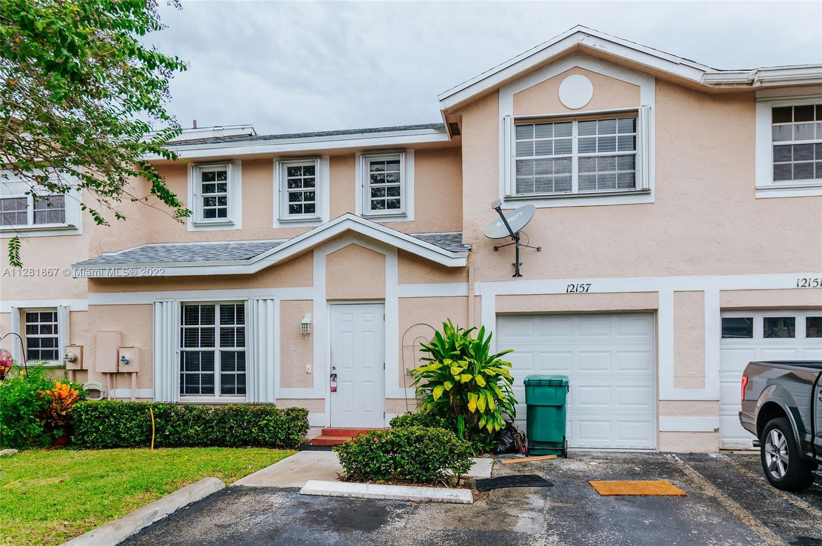 FLAMINGO GARDENS PH 5 - Residential Lease