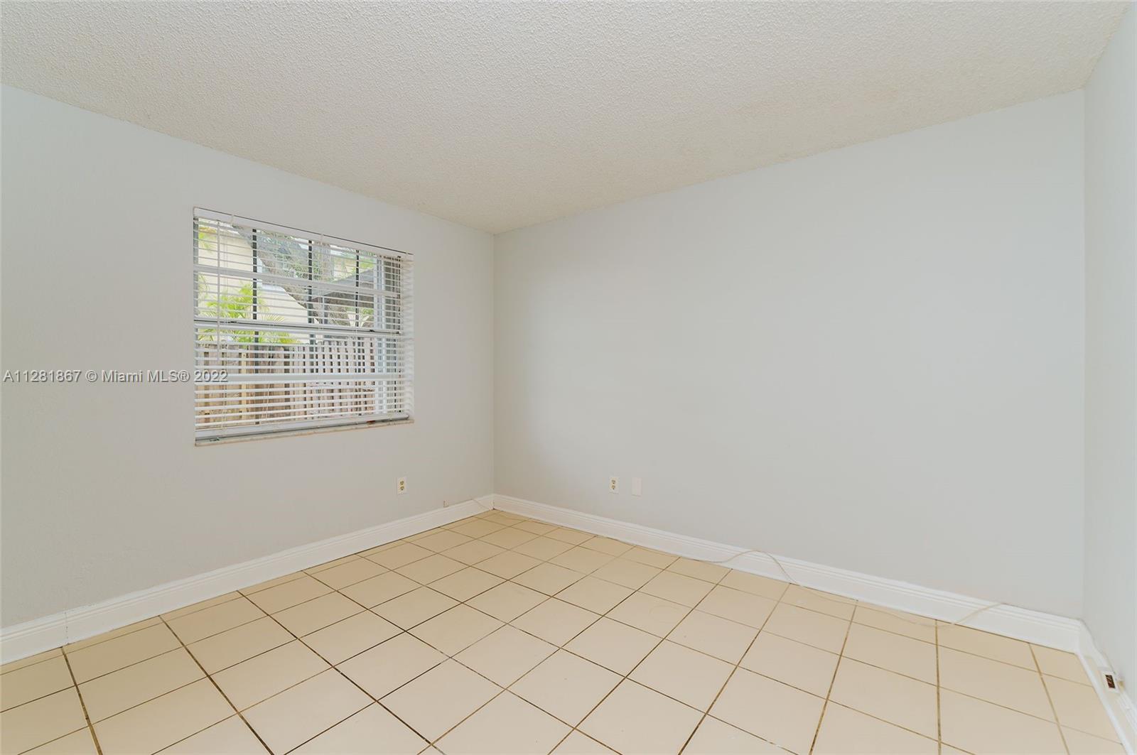 FLAMINGO GARDENS PH 5 - Residential Lease