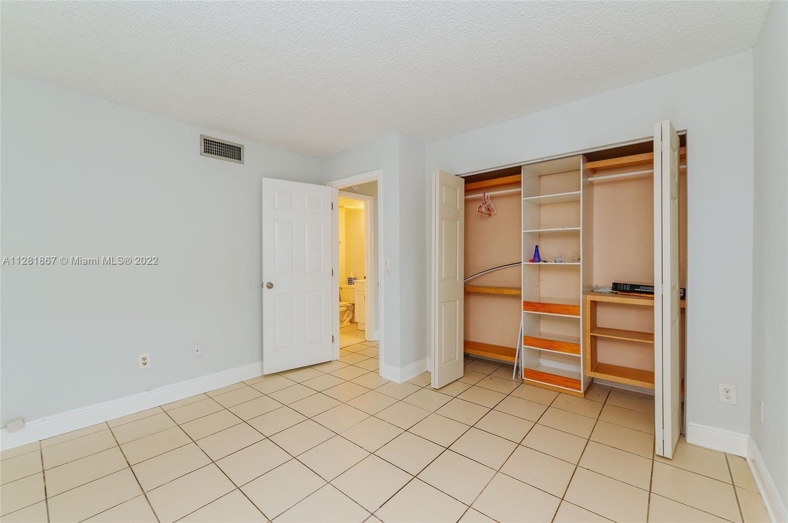 FLAMINGO GARDENS PH 5 - Residential Lease