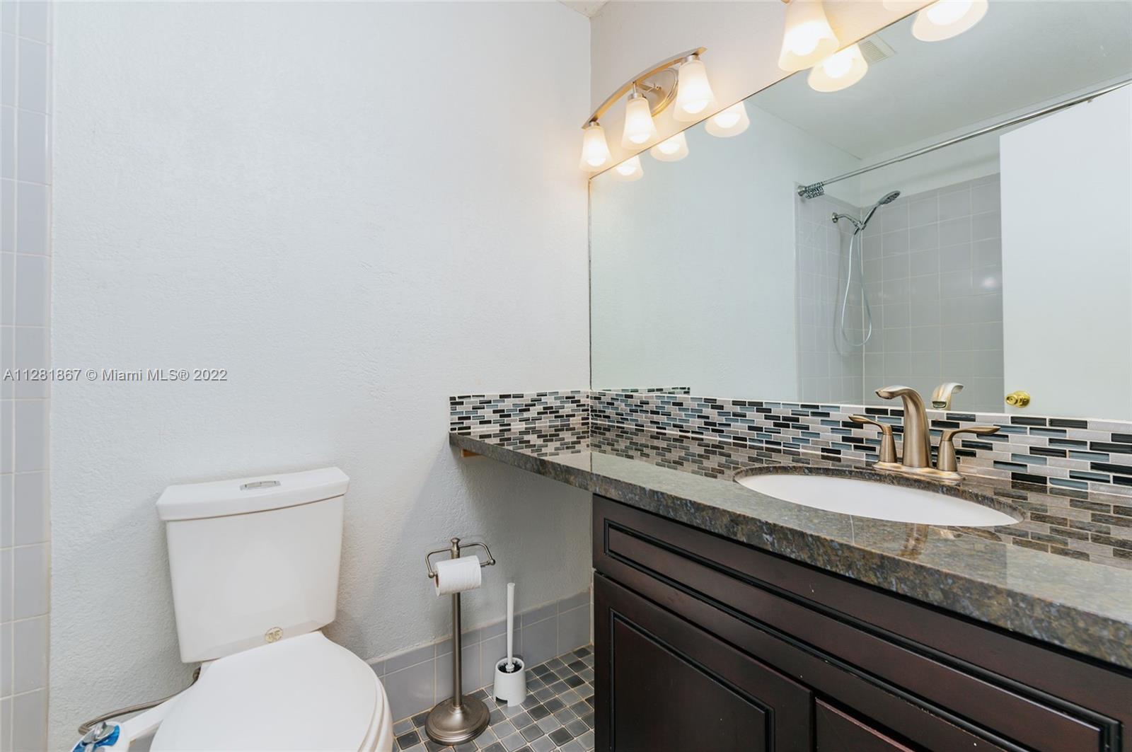 FLAMINGO GARDENS PH 5 - Residential Lease