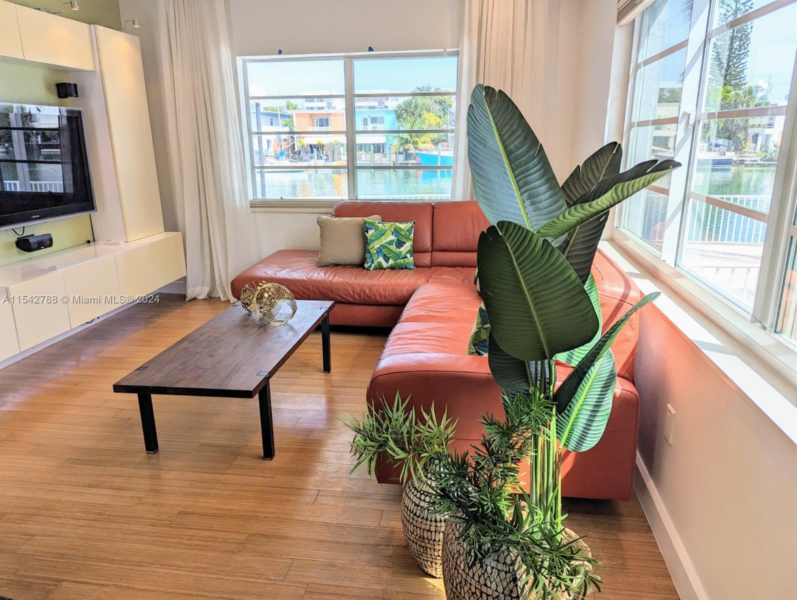ISLAND POINT SOUTH CONDO - Residential Lease