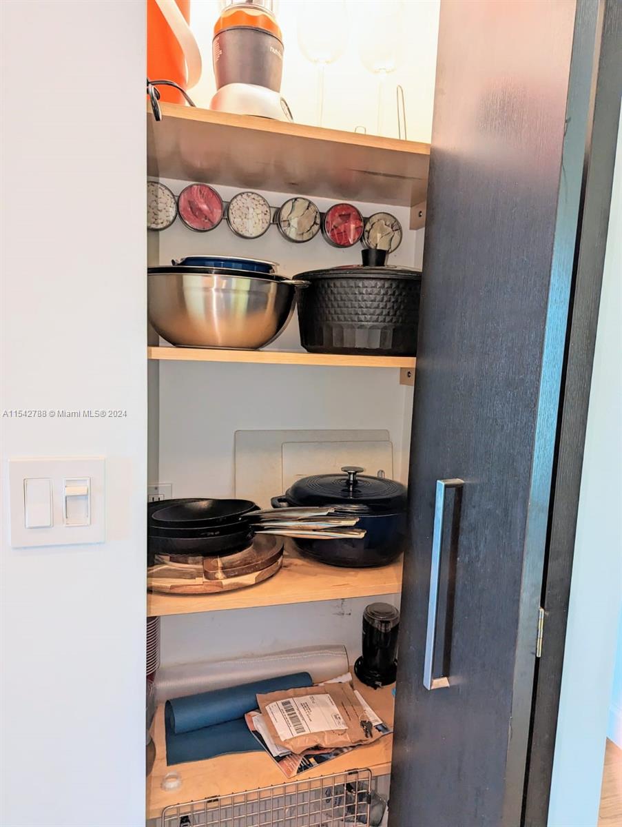 ISLAND POINT SOUTH CONDO - Residential Lease