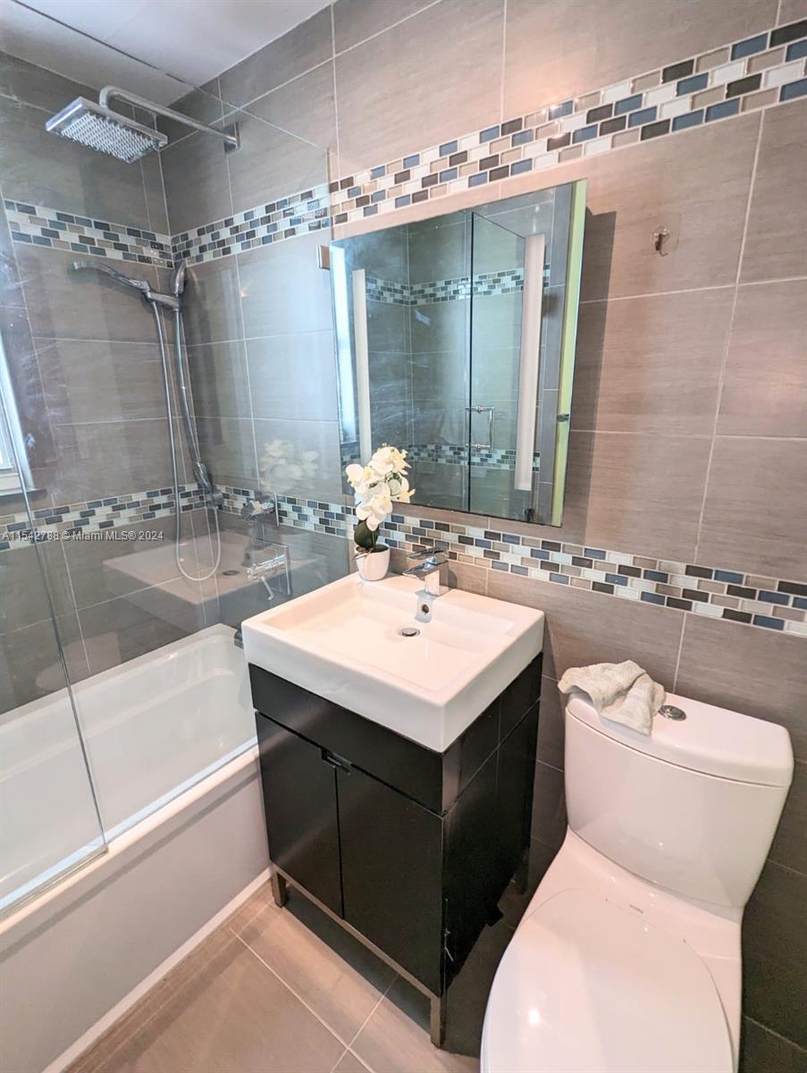 ISLAND POINT SOUTH CONDO - Residential Lease