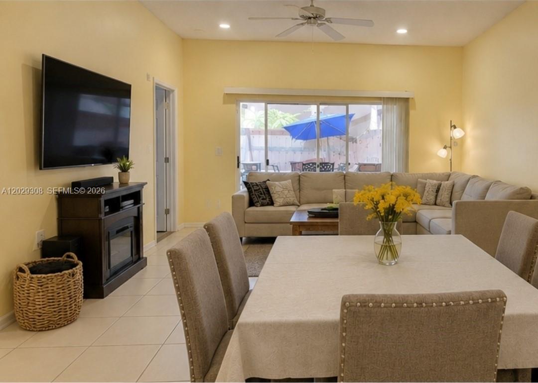EMERALD COURTS - OPAL CREE - Residential Lease