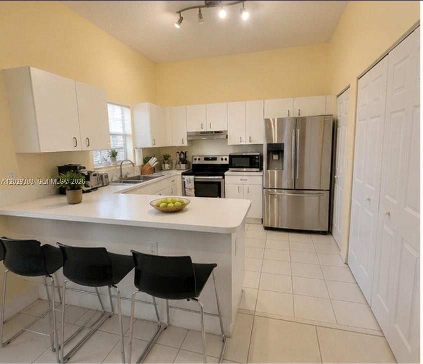 EMERALD COURTS - OPAL CREE - Residential Lease