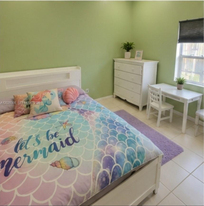 EMERALD COURTS - OPAL CREE - Residential Lease
