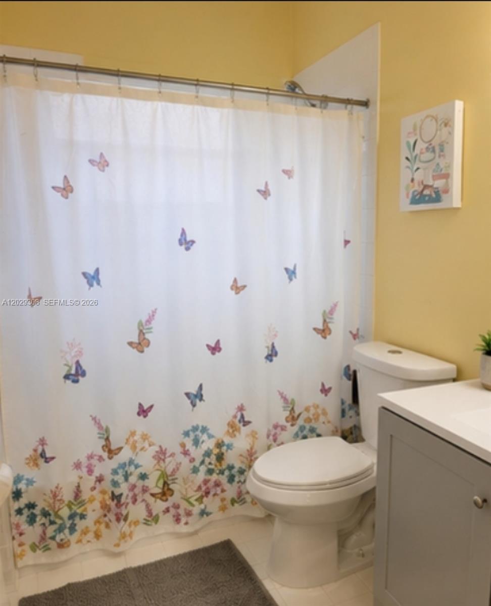 EMERALD COURTS - OPAL CREE - Residential Lease