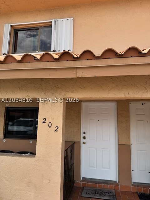 Great 2/2 with remodeled kitchen with wood cabinets and black granite countertops. Microwave above stove, full sized washer and dryer in the unit in the laundry. Community pool - great for those hot summer days. Ceiling fans.
Close to Sedano's and Navarro, and many other shops there in Hialeah Gardens. In a great area. Easy to show!