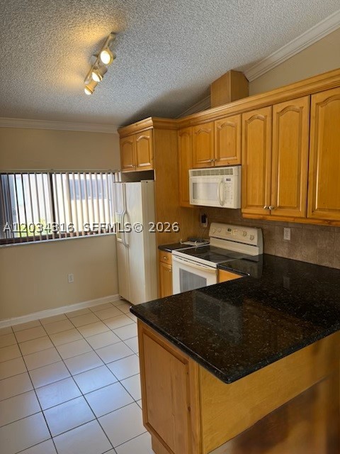 EL PRADO XI CONDO - Residential Lease