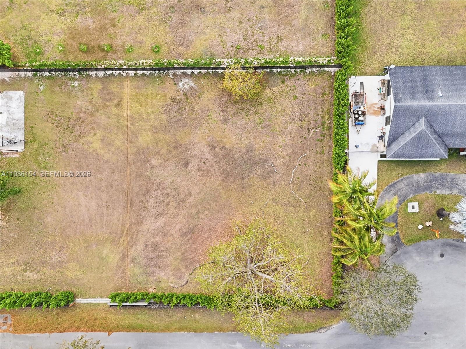 05 57 39 N110FT OF E120FT - Land